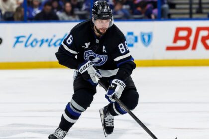 Kucherov de Lightning Gana Premio Ted Lindsay: Destacado en la NHL