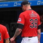 Lanzador de los Guardians, Ben Lively, se somete a Tommy John