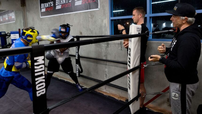 Lomachenko: El Método del Padre y la Búsqueda de la Historia en el Boxeo