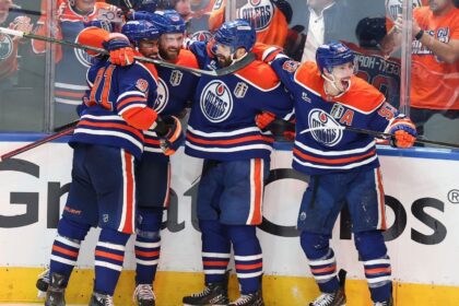 Panthers respaldan a Nosek tras penalización crucial en Final de la Stanley Cup