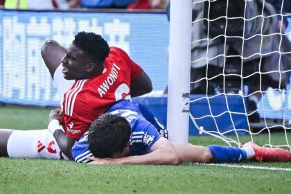 FIFA prueba tecnología de fuera de juego tras lesión de Awoniyi