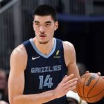 Edey, pívot de Grizzlies, se perderá inicio de temporada por lesión