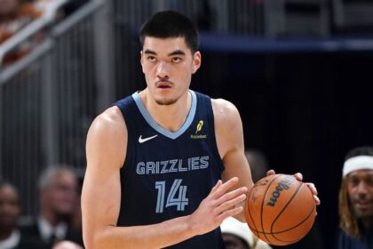 Edey, pívot de Grizzlies, se perderá inicio de temporada por lesión