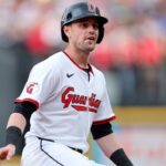 Thomas Regresa de Lesión, Pero Guardianes Caer 7-4 Ante Rojos