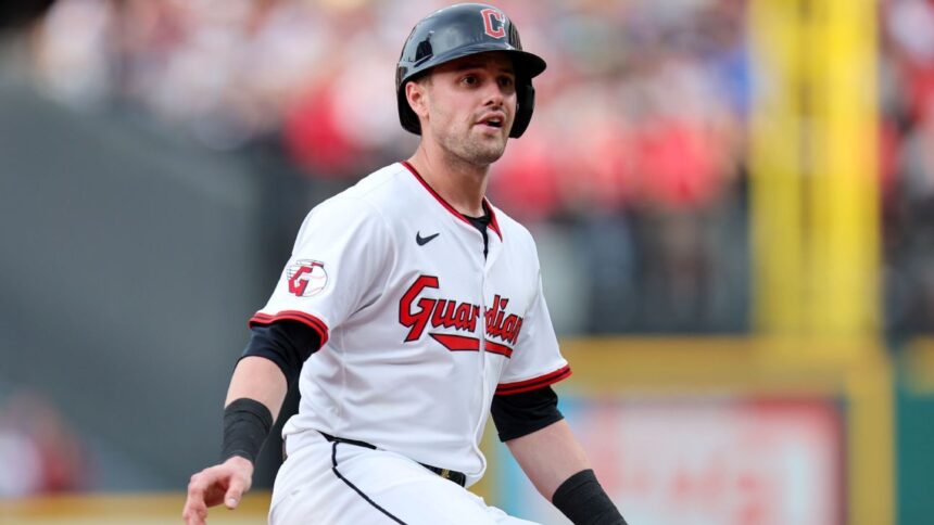 Thomas Regresa de Lesión, Pero Guardianes Caer 7-4 Ante Rojos