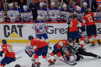 Oilers colapsan ante Panthers: Penalidades y caos en la Final de la Stanley Cup
