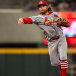 Donovan, Estrella de Cardenales, Abandona Juego por Molestia en el Dedo del Pie