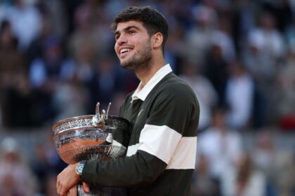 Alcaraz Conquista Roland Garros: Nadal y Billie Jean King Celebran Épica Victoria