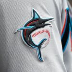 Marlins se unen a la restauración del mural de Robinson y Miñoso en Miami