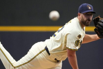 Civale Pide Cambio: Relevo en Brewers lo Empuja a Buscar Nueva Oportunidad