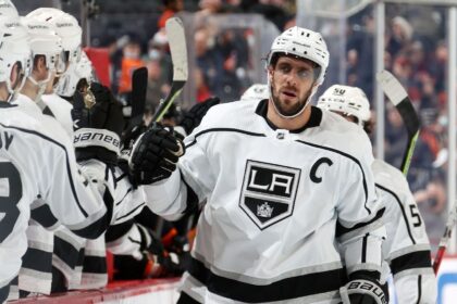 Kopitar de los Kings gana su 3ra Lady Byng: El jugador más "gentleman" de la NHL