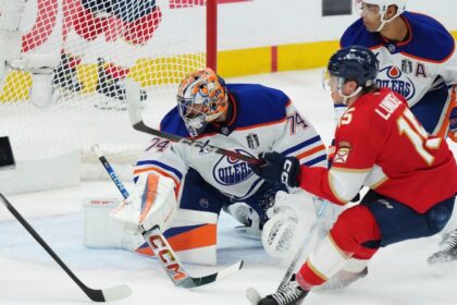 Skinner, suplente de Oilers de nuevo tras pesadilla en el primer periodo