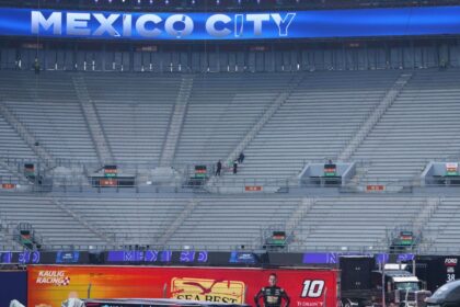 NASCAR México: Problemas Aéreos Retrasan Equipos en Ciudad de México