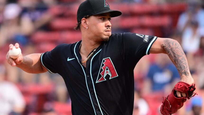 Martinez de Dbacks Fuera por Lesión UCL: Baja de 12-13 Meses