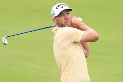 Sam Burns lidera el US Open: Solo 3 bajo par en Oakmont