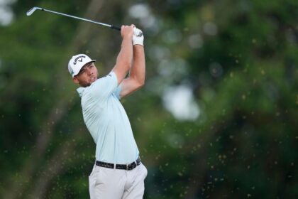 Burns lidera el US Open: Scott acecha; Scheffler rezagado