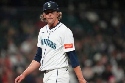 Gilbert regresa: Marineros activan al as vs Red Sox