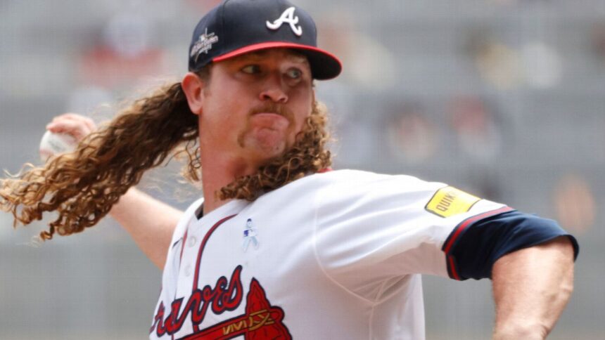 Braves: Holmes Impone RÉCORD con 15 K, Pero Pierde ante Rockies