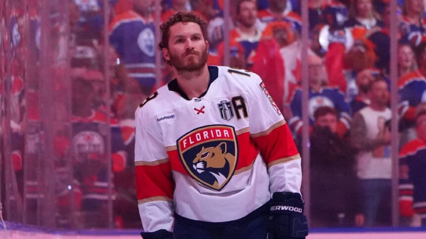 Tkachuk: Panthers a un paso de la Copa, "jugar como un Juego 7"
