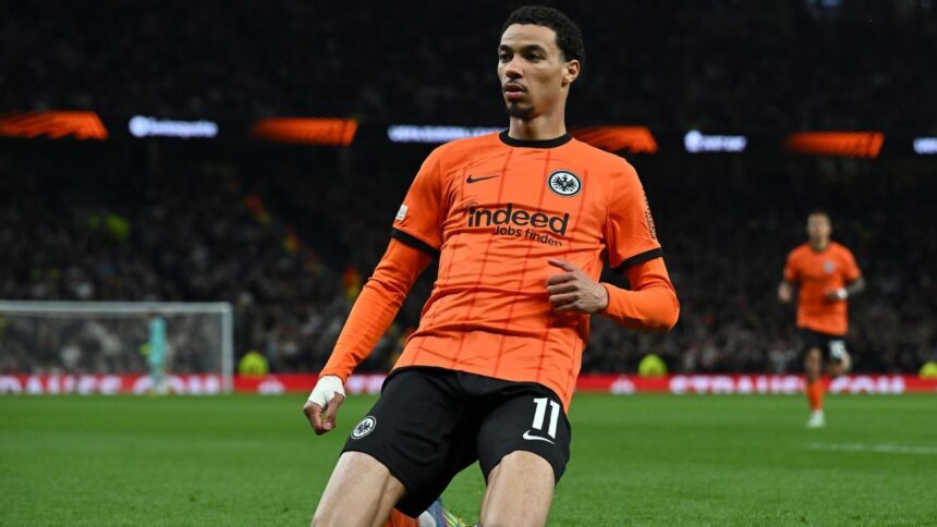 Manchester United en conversaciones por Hugo Ekitike: Refuerzos ofensivos en la mira