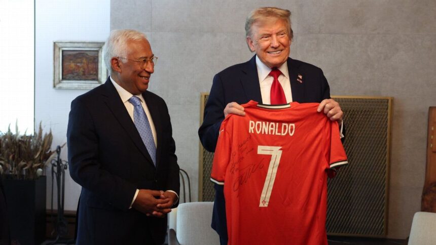 Trump Recibe Camiseta Firmada por Cristiano Ronaldo: Un Regalo Diplomático