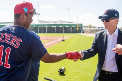 Red Sox: Devers a los Giants y la afición en crisis, ¿fracaso de la directiva?
