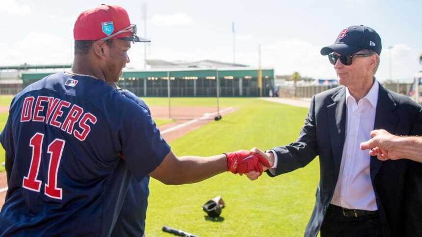 Red Sox: Devers a los Giants y la afición en crisis, ¿fracaso de la directiva?