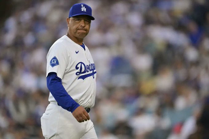 Dodgers vs Padres: Roberts Expulsado tras Incidentes y Pelotazos