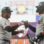 Arias y Guardianes Amargan Debut de Devers con Gigantes: ¡Jonrón Decisivo!