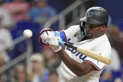 Marlins Doblegan a Filis: Sánchez y Wagaman Destacan en Victoria