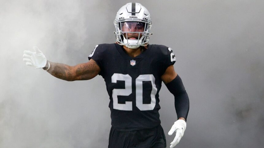 Arnette Regresa a la NFL: Texans Fichan al Ex-Raider Tras Problemas Legales