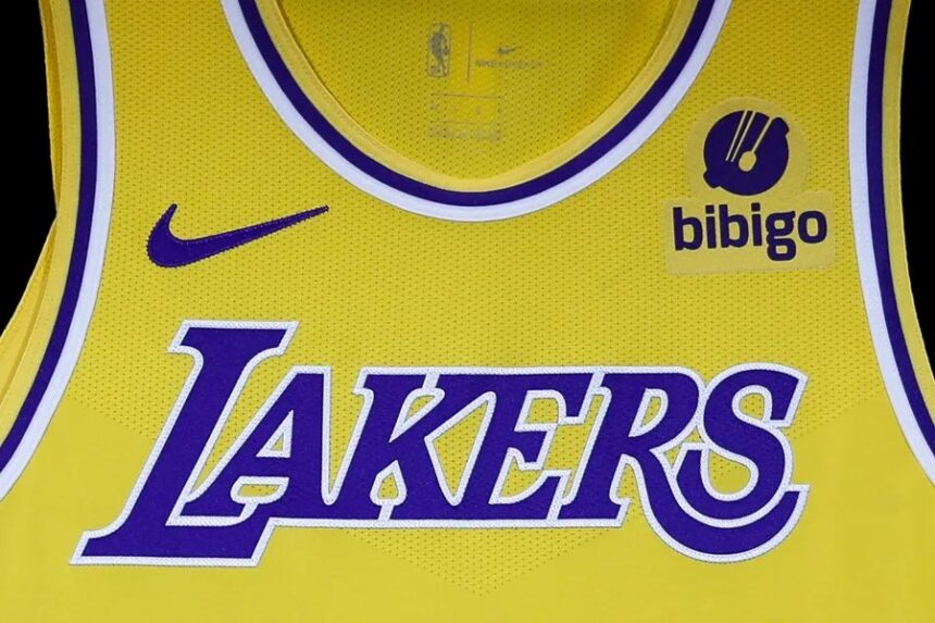 Lakers de la NBA: Mark Walter compra franquicia por cifra récord en el deporte USA