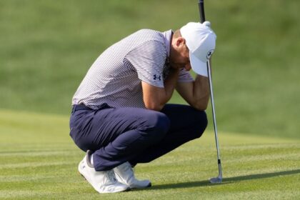 Spieth se Retira del Travelers Championship por Dolor en el Hombro