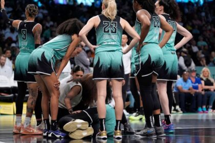 Jonquel Jones, Estelar de Liberty, Sufre Recaída de Lesión en el Tobillo