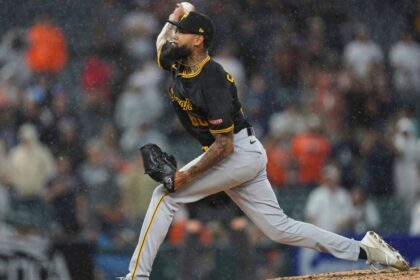 Santana de Piratas Responde a Fan en Altercado Durante Juego