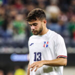 Azcona Baja de la Copa Oro por Lesión: Selección Dominicana Pierde Delantero