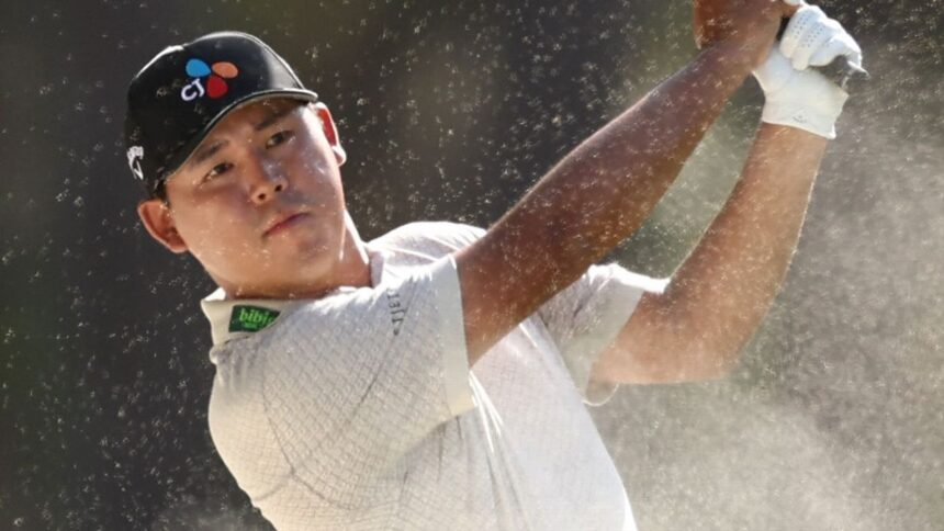 Si Woo Kim se Retira del Travelers Championship por Lesión en la Espalda