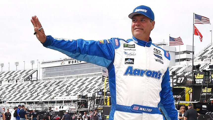 Michael Waltrip se une a la propiedad de Nashville Kats en la AF1