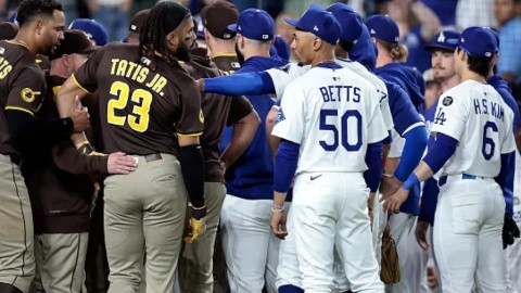 MLB Sanciona a Suárez por Bolazo a Ohtani; Managers También Castigados