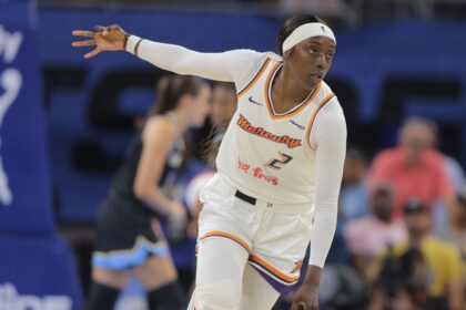 Mercury Impone Récord: 17 Triples y Paliza a Sky en la WNBA