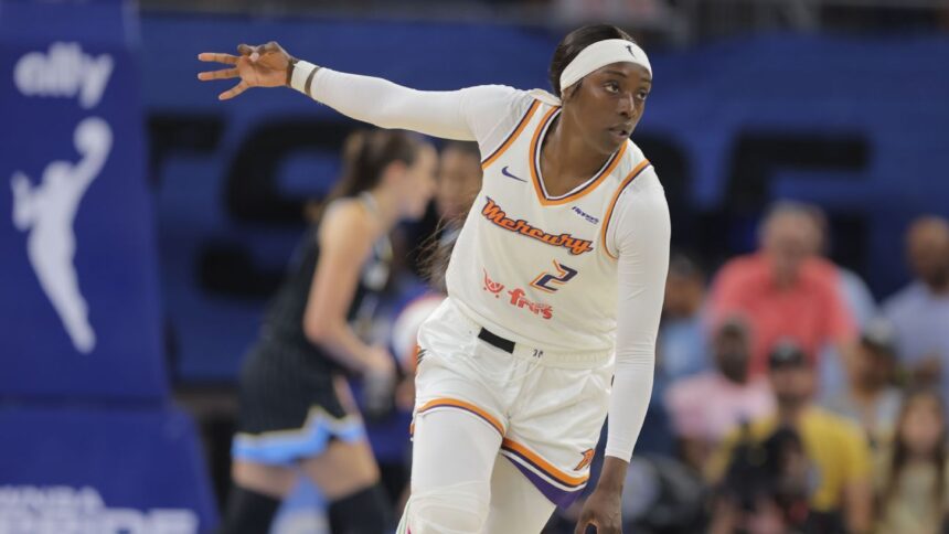Mercury Impone Récord: 17 Triples y Paliza a Sky en la WNBA