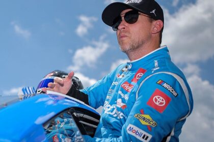 Hamlin, Rey de Pocono: Pole Position y Busca su Octava Victoria NASCAR