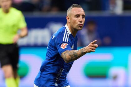 Oviedo Asciende a LaLiga: Cazorla Lidera el Retorno Tras 24 Años