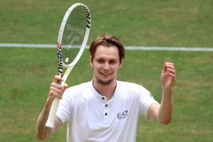 Bublik Destroza a Medvedev y Conquista Halle Open por Segunda Vez