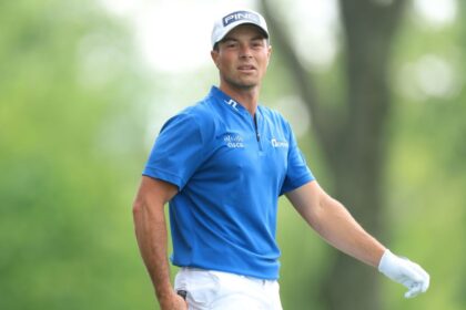Hovland se Retira del Travelers por Lesión: Impacto en el Golf y El Open