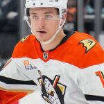 Ducks traspasan a Zegras a Flyers: Poehling y picks a cambio