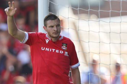 Paul Mullin Deja Wrexham: Rumbo al Wigan en Préstamo, Impacto y Legado
