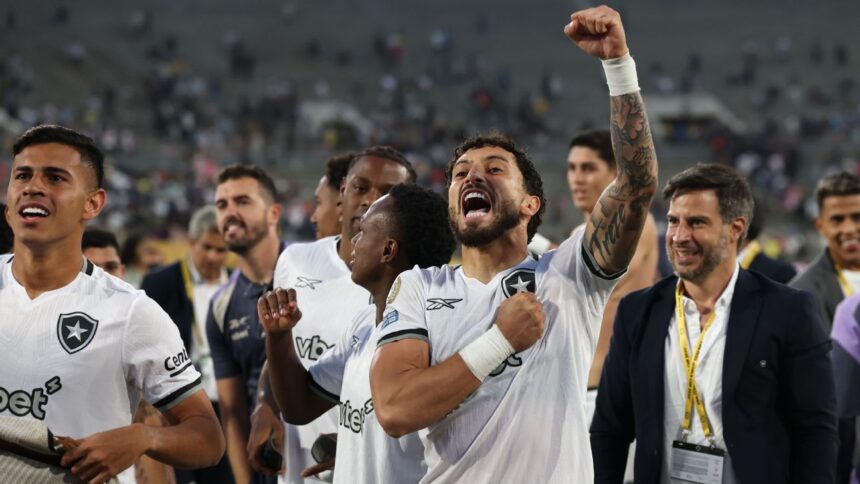 Botafogo de Telles desafía: Avanza a octavos en Mundial de Clubes