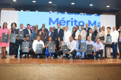 INEFI Honra a Educadores Físicos: Gala "Medalla al Mérito" este Miércoles