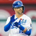 Whit Merrifield se Retira: Doble Líder en Hits MLB Cuelga el Guante